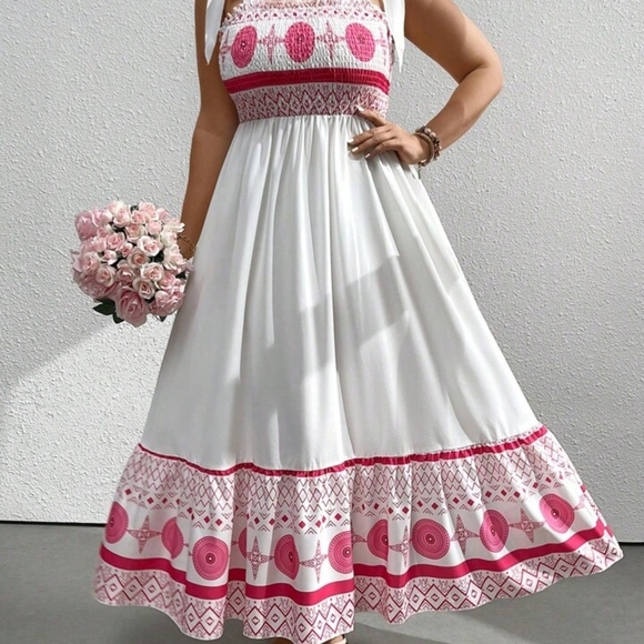 Chic White and Red Patterned Maxi Dress - Picture 2 of 4